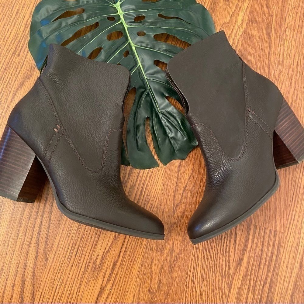 Lucca Lane Kat Stacked Heel Brown Booties Size 8
